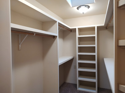 walk-in closet